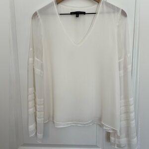 White House Black Market, V-Neck cream white blouse size 4